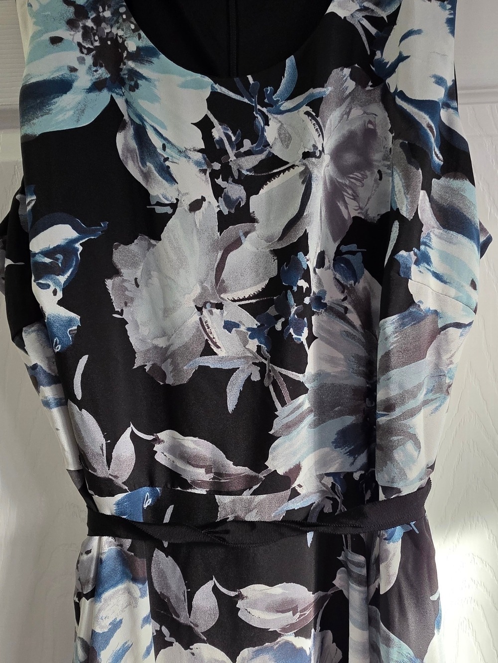 4/$67 Deal! Rickis Floral Black and Blue Sleeveless Women's Dress - Picture 5 of 14